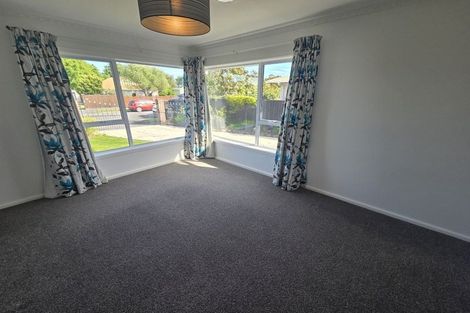 Photo of property in 42 Waratah Street, Avondale, Christchurch, 8061