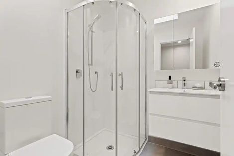 Photo of property in 27 Meg Lane, Glen Eden, 0602