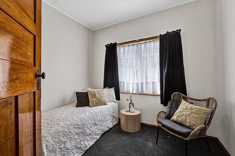 Photo of property in 4 George Street, Hawera, 4610