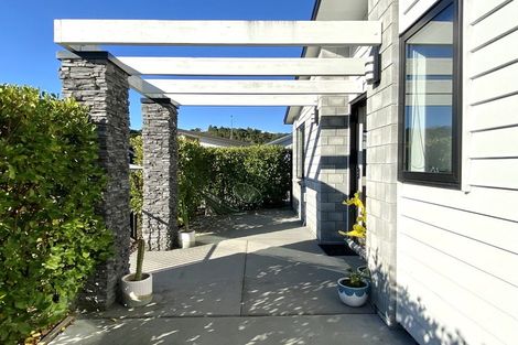 Photo of property in 16 Foley Grove, Pyes Pa, Tauranga, 3110