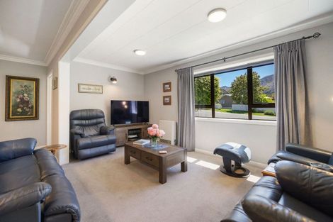 Photo of property in 48 Centennial Avenue, Arrowtown, 9302