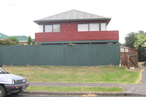 Photo of property in 2/2 Valley View Road, Glenfield, Auckland, 0629
