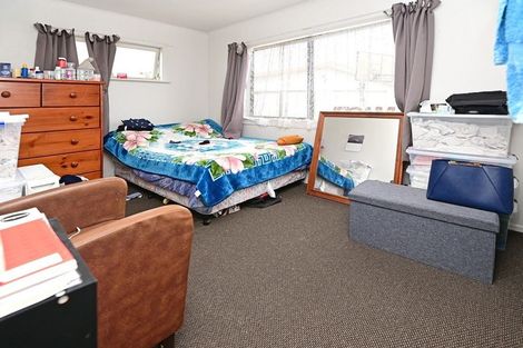 Photo of property in 31 Corsair Crescent, Mangere, Auckland, 2022