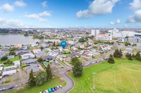 Photo of property in 43 Lake Crescent, Hamilton Lake, Hamilton, 3204