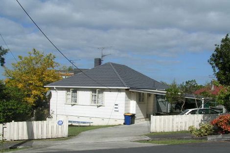 Photo of property in 3a Woodside Avenue, Northcote, Auckland, 0627