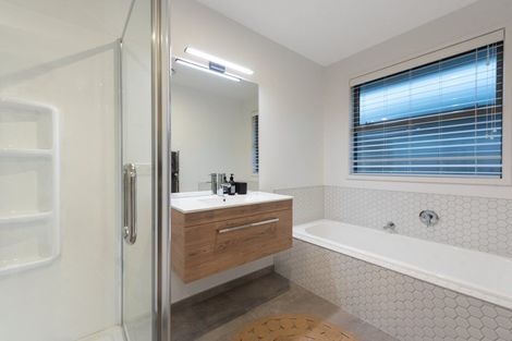 Photo of property in 107 The Boulevard, Papamoa Beach, Papamoa, 3118