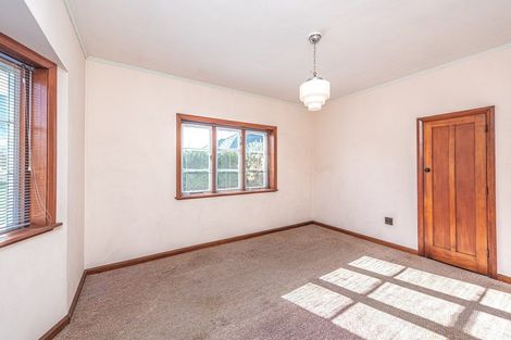 Photo of property in 49 Selwyn Crescent, College Estate, Whanganui, 4500