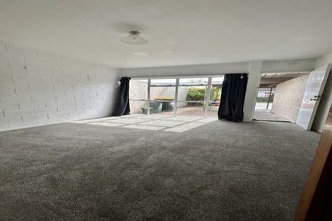 Photo of property in 267 Massey Road, Mangere East, Auckland, 2024