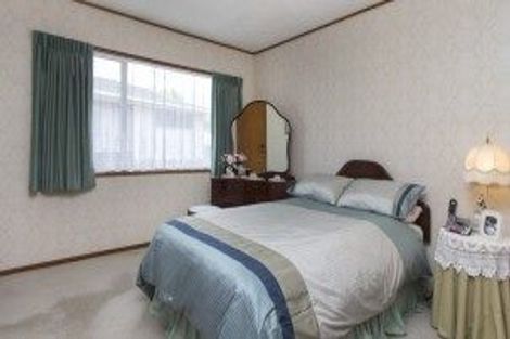 Photo of property in 25 Beechdale Crescent, Pakuranga Heights, Auckland, 2010