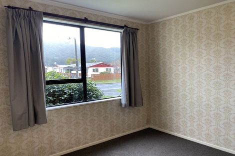 Photo of property in 343 Wellington Road, Wainuiomata, Lower Hutt, 5014