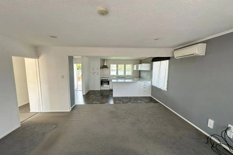 Photo of property in 1/5 Hill Crescent, Papakura, 2110