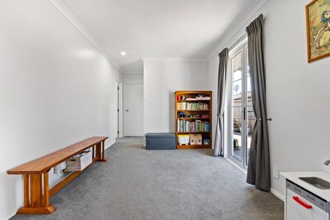 Photo of property in 25 Given Street, Havelock North, 4130