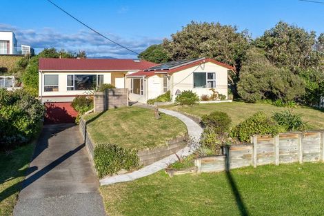 Photo of property in 50 Moana Street, Otaki Beach, Otaki, 5512