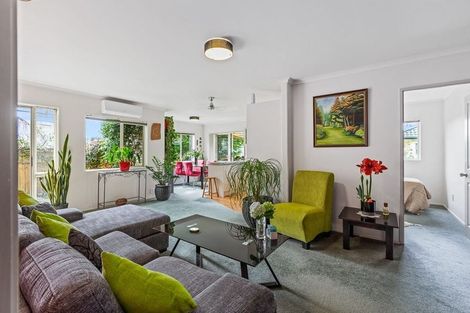 Photo of property in 2/41 Rishworth Avenue, Stanmore Bay, Whangaparaoa, 0932