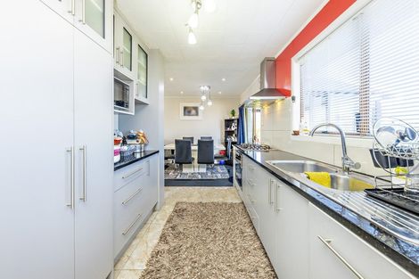 Photo of property in 2/17 Shalimar Place, Clover Park, Auckland, 2019