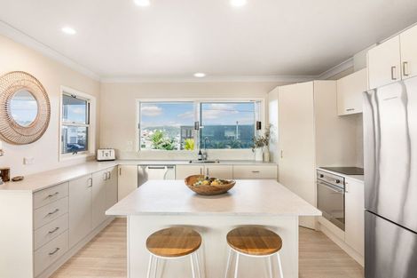 Photo of property in 102 Saint Patricks Row, Whangamata, 3620