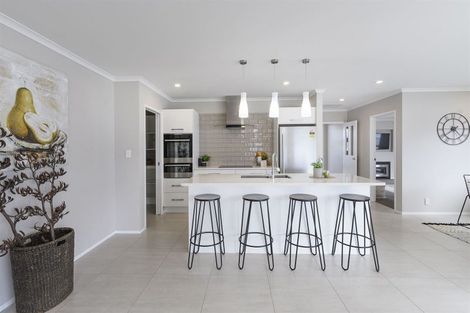 Photo of property in 115 Penetaka Heights, Pyes Pa, Tauranga, 3112