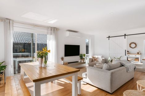 Photo of property in 22 Kahawai Place, Omokoroa, 3114