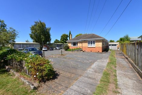 Photo of property in 196 Hillcrest Road, Hillcrest, Hamilton, 3216