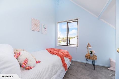 Photo of property in 2/8 Shakespeare Road, Milford, Auckland, 0620