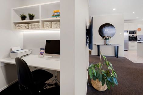 Photo of property in 22 Miranda Place, Flagstaff, Hamilton, 3210