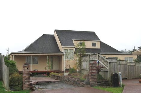 Photo of property in 10 San Ambrosio Rise, Henderson, Auckland, 0612