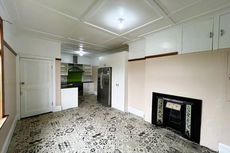 Photo of property in 56 Waihi Road, Hawera, 4610