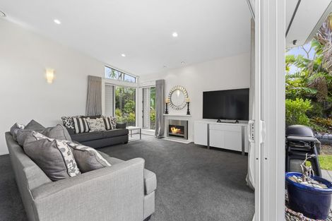 Photo of property in 60 Chesterfield Way, Orewa, 0931