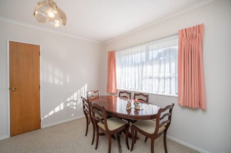 Photo of property in 8 Edgecombe Court, Roslyn, Palmerston North, 4414