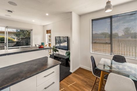 Photo of property in 11 Cowes Street, Avondale, Christchurch, 8061