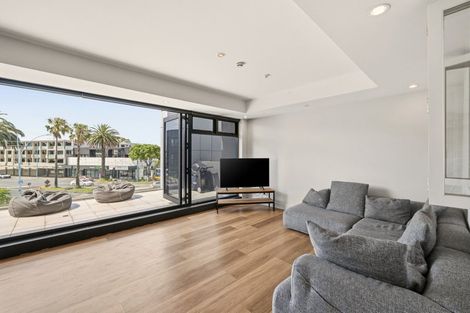 Photo of property in 314 Maunganui Road, Mount Maunganui, 3116