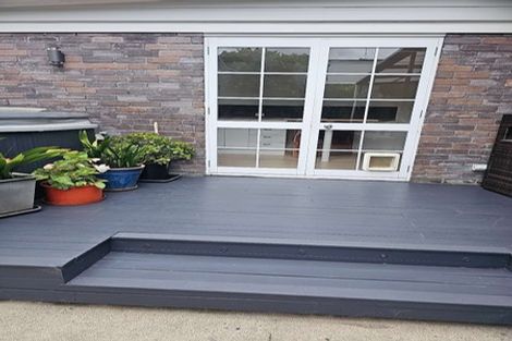 Photo of property in 35 Eugenia Rise, Totara Heights, Auckland, 2105