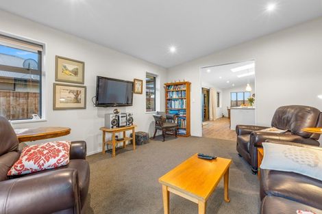 Photo of property in 11 Claremont Crescent, Amberley, 7410