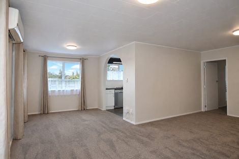 Photo of property in 27 Wallace Road, Ranui, Auckland, 0612