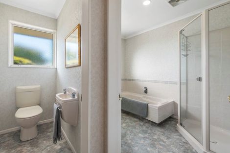 Photo of property in 1 Sterling Gate Drive, Bethlehem, Tauranga, 3110