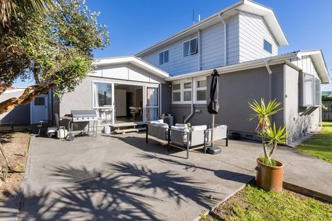 Photo of property in 18 Croziers Road, St Albans, Christchurch, 8052