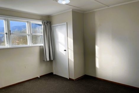 Photo of property in 10/8 Compton Crescent, Taita, Lower Hutt, 5011