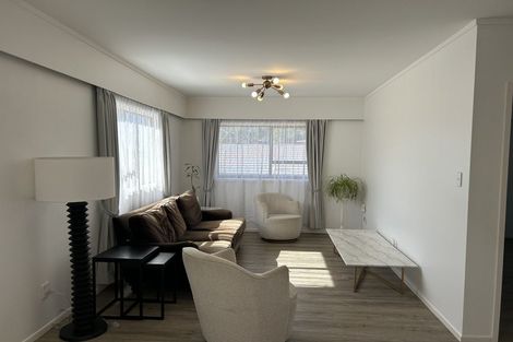 Photo of property in 72 Lynwood Road, New Lynn, Auckland, 0600