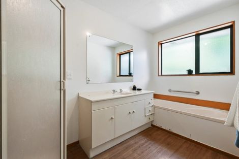 Photo of property in 5 Cardigan Bay Place, Addington, Christchurch, 8024