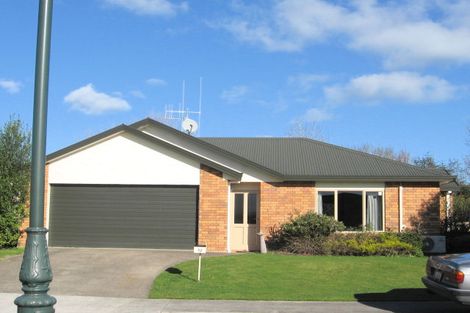 Photo of property in 12 Northmeadow Drive, Rototuna, Hamilton, 3210