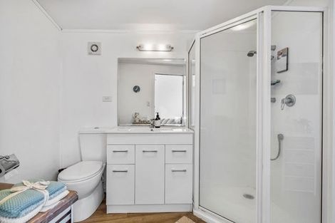 Photo of property in 2/21 Hythe Terrace, Mairangi Bay, Auckland, 0630