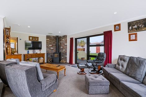 Photo of property in 15 Olivia Street, Stratford, 4332