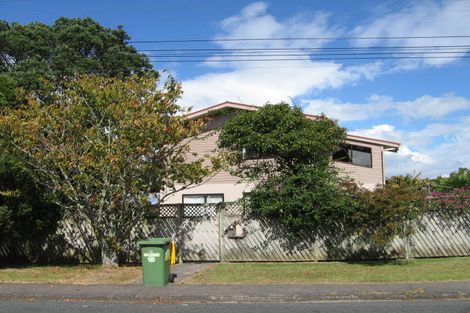 Photo of property in 2/158 Cliff View Drive, Green Bay, Auckland, 0604