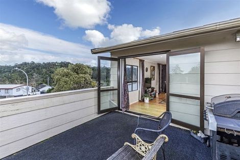 Photo of property in 27 Hale Crescent, Bayview, Auckland, 0629