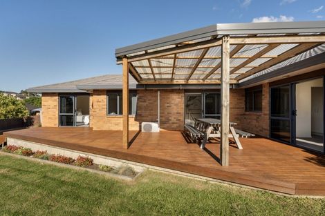 Photo of property in 45 Oteki Park Drive, Welcome Bay, Tauranga, 3112