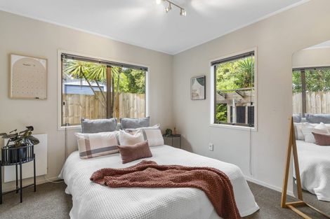 Photo of property in 22 Houston Place, Bayview, Auckland, 0629