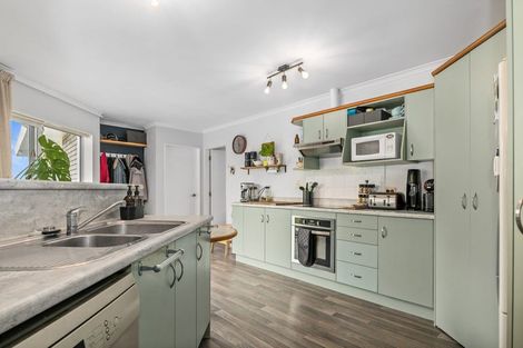 Photo of property in 26 Hoyte Place, Pukehangi, Rotorua, 3015