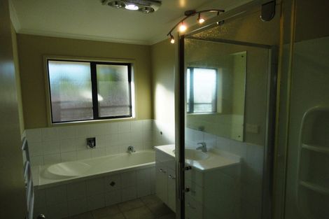 Photo of property in 18 Thomas Road, Flat Bush, Auckland, 2019