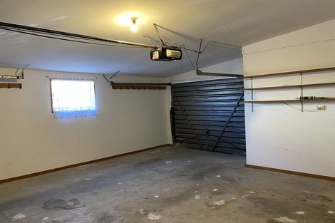 Photo of property in 2/5 Derenzy Place, Avonhead, Christchurch, 8042