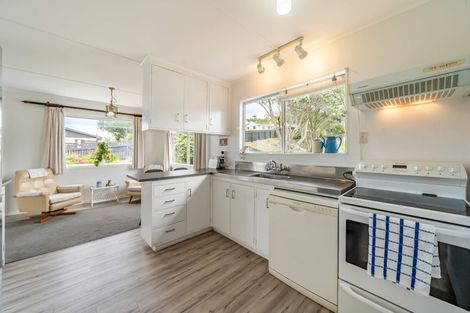 Photo of property in 6 Eastview Grove, Normandale, Lower Hutt, 5010